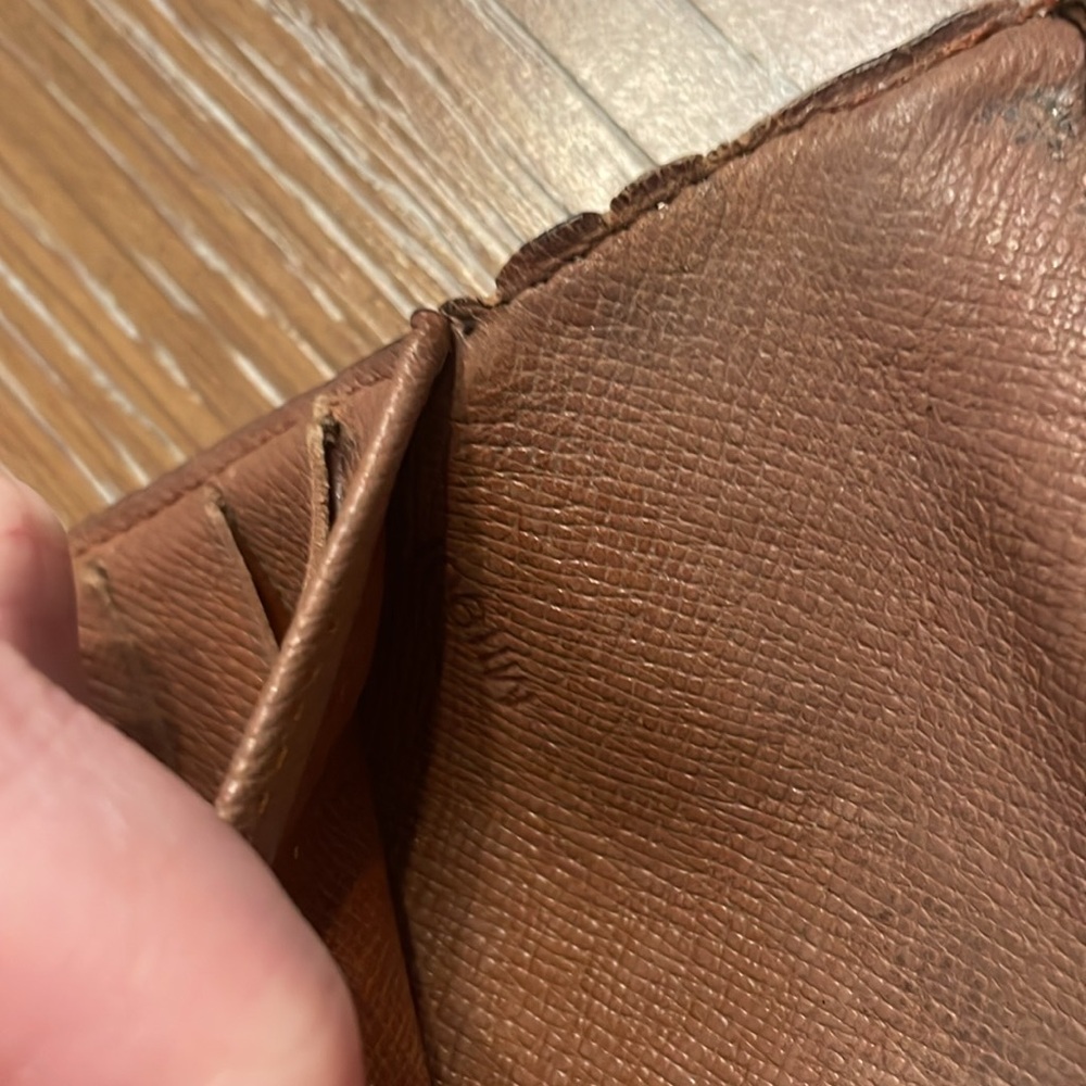 SALE PRICE FIRM Louis Vuitton International Trifold Monogram Wallet - Picture 8 of 10